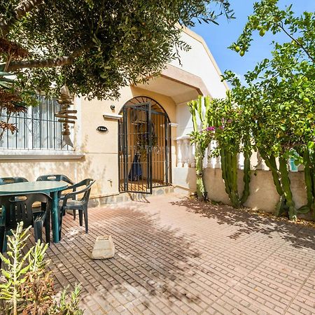 The Snug Διαμέρισμα Οριουέλα Εξωτερικό φωτογραφία