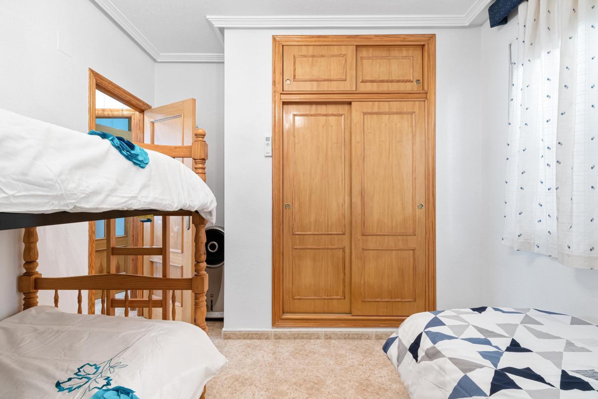The Snug Διαμέρισμα Οριουέλα Εξωτερικό φωτογραφία