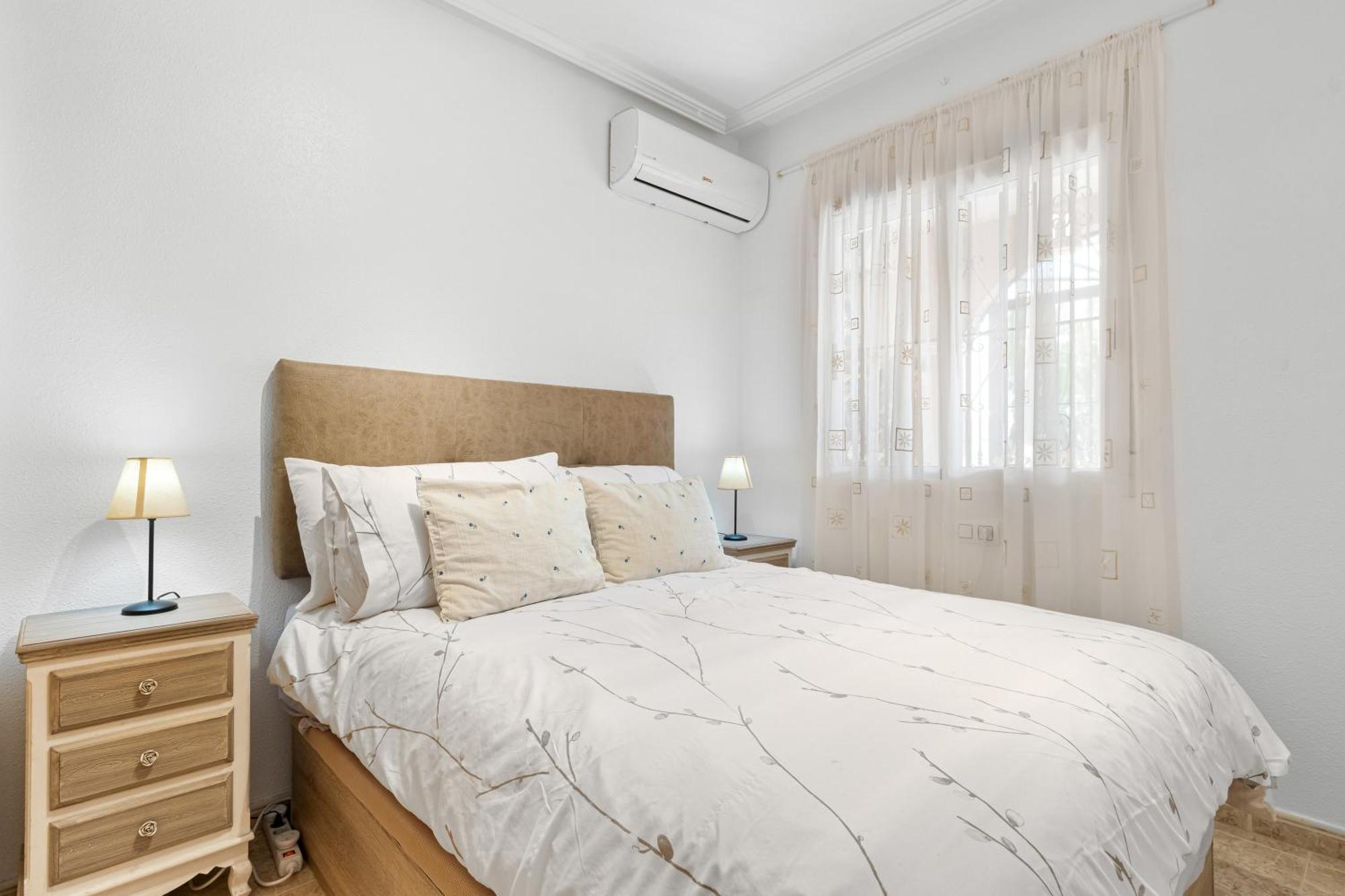 The Snug Διαμέρισμα Οριουέλα Εξωτερικό φωτογραφία