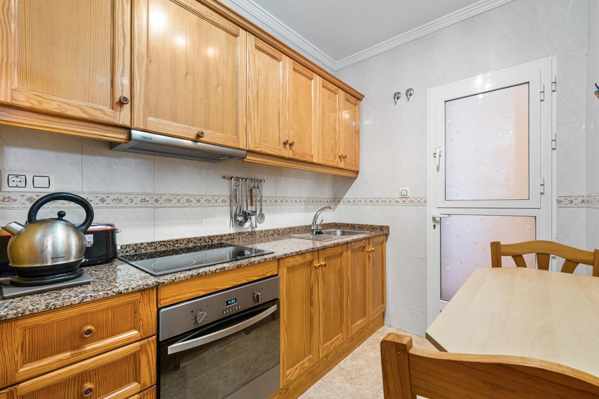 The Snug Διαμέρισμα Οριουέλα Εξωτερικό φωτογραφία