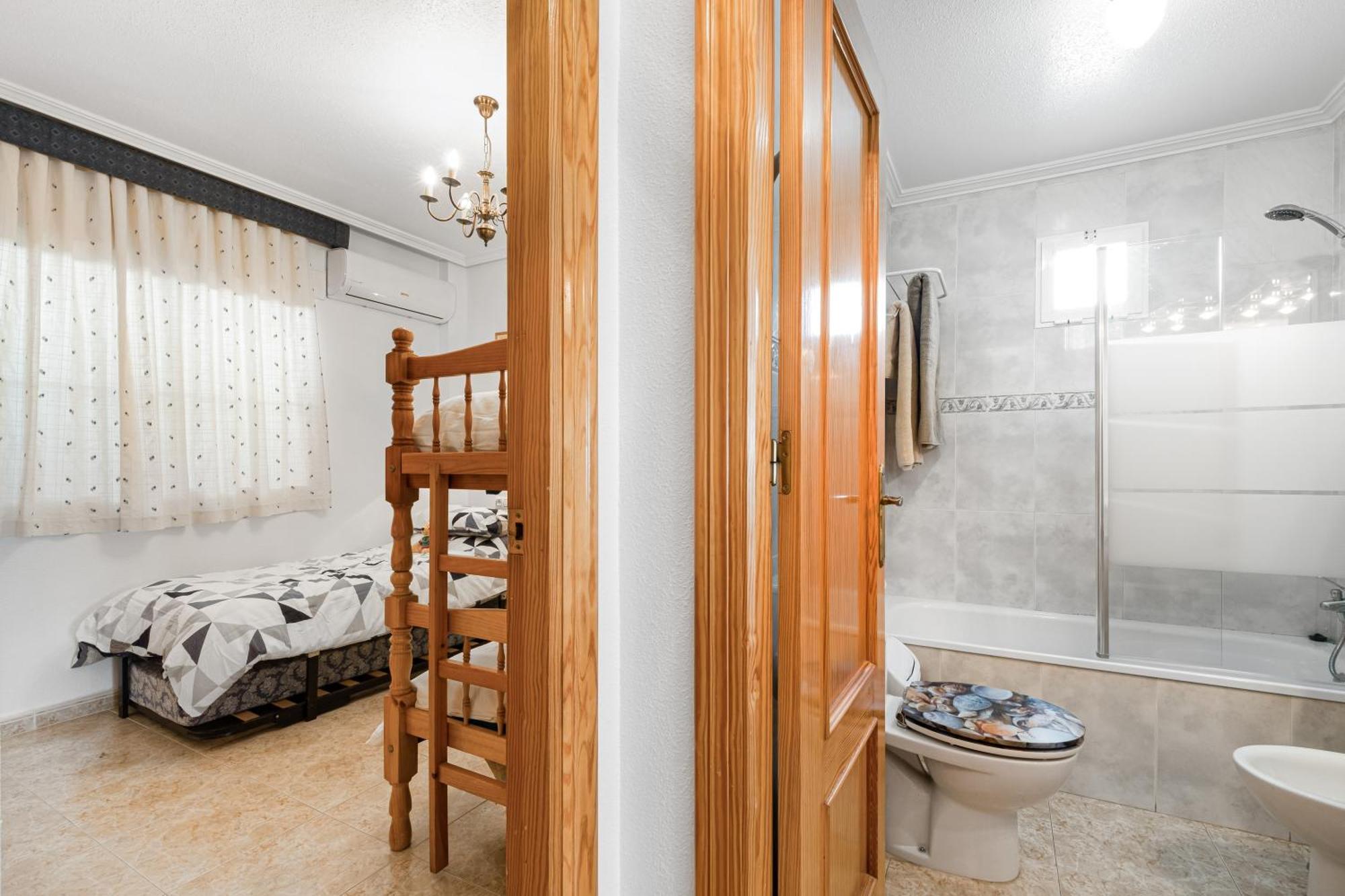 The Snug Διαμέρισμα Οριουέλα Εξωτερικό φωτογραφία