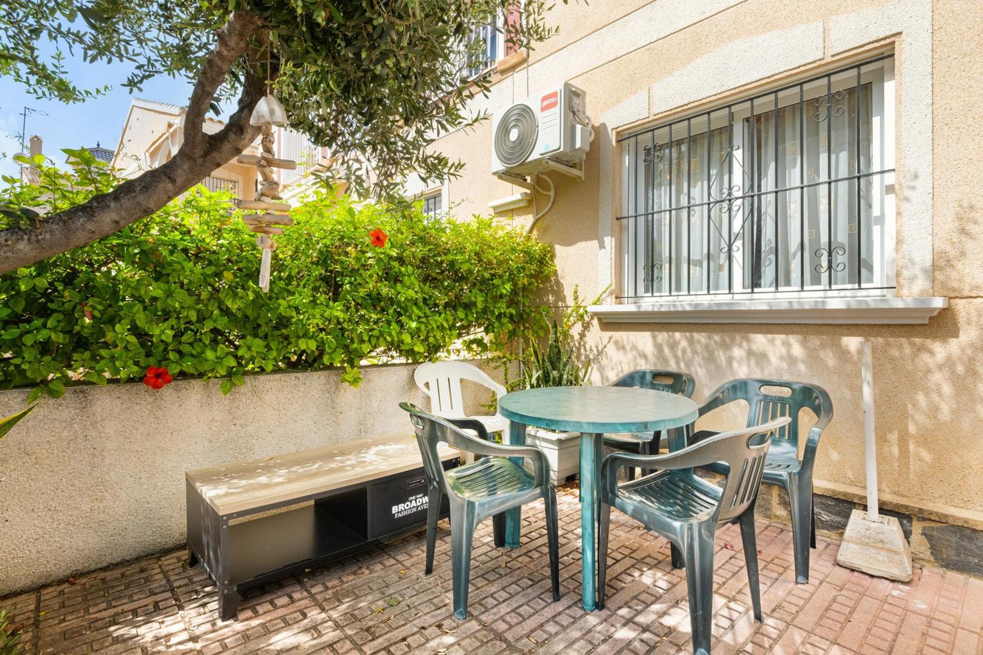 The Snug Διαμέρισμα Οριουέλα Εξωτερικό φωτογραφία